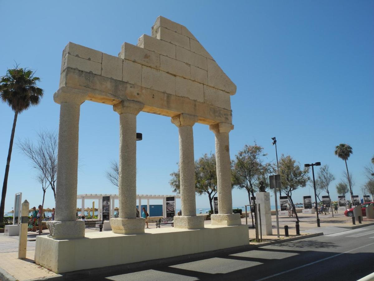 Apartamentos La Casa De Bebita Fuengirola Luaran gambar